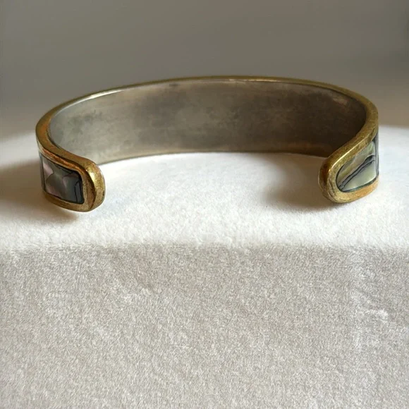 VINTAGE Abalone Inlay Cuff Bracelet With Mother of Pearl Daisy Flower - Picture 5 of 13